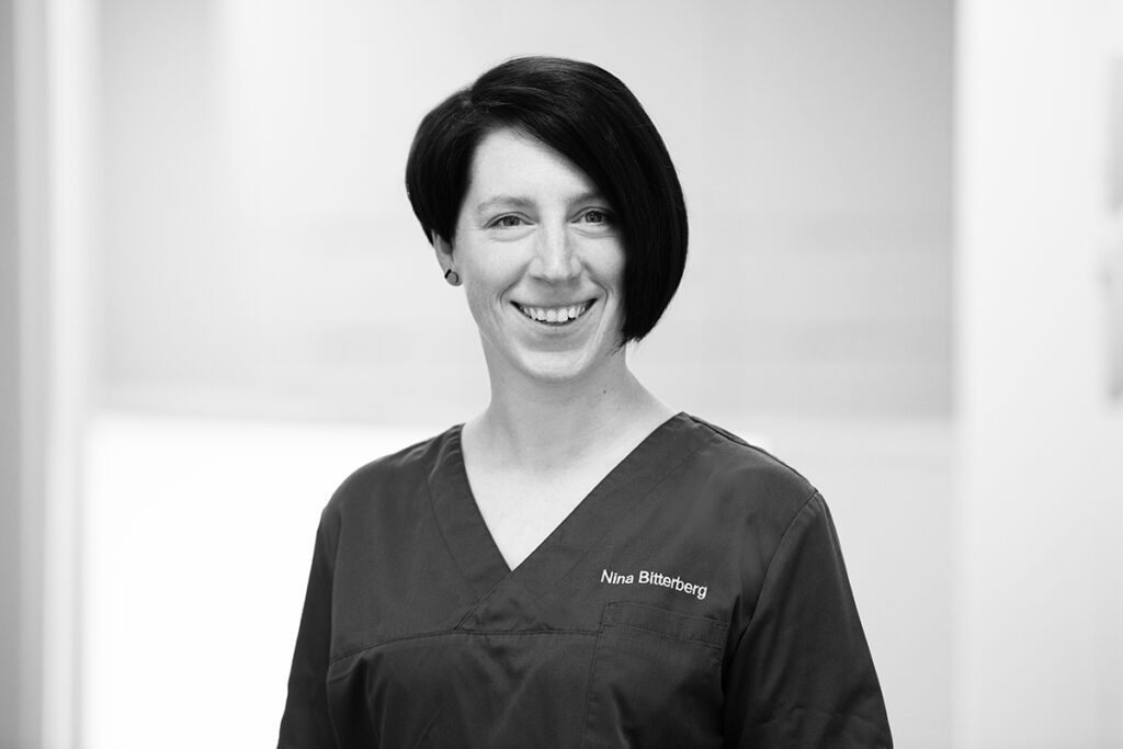 Mitarbeiterin Nina Bitterberg, ZMFI, Oralchirurgisch - Implantologische Fachassistenz